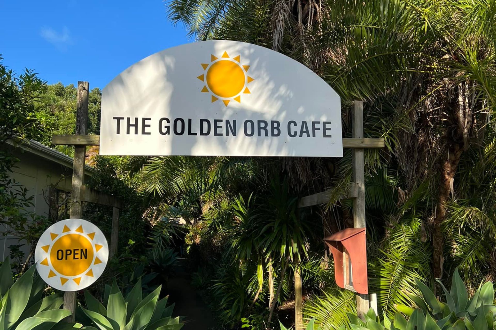 Cafe dining in Norfolk Island