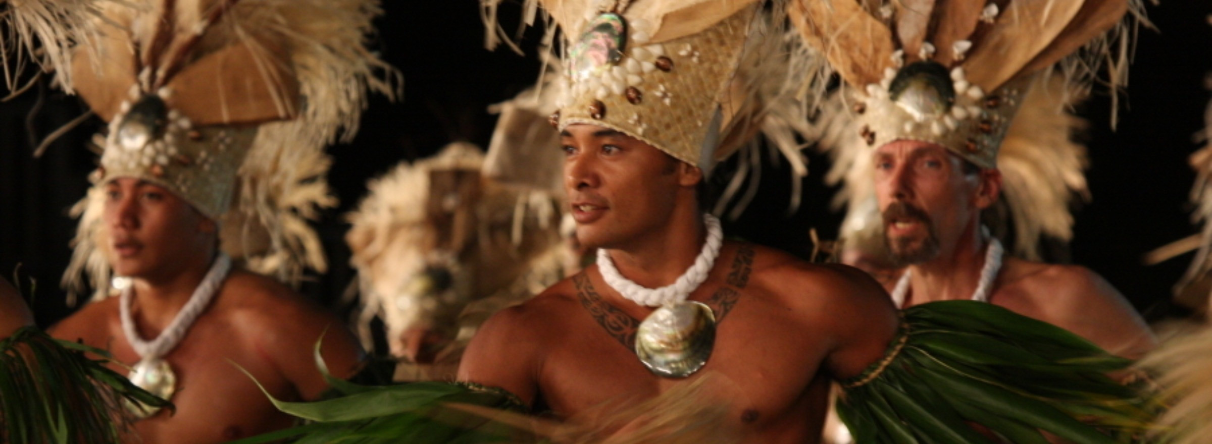 tahitian cultural dancing