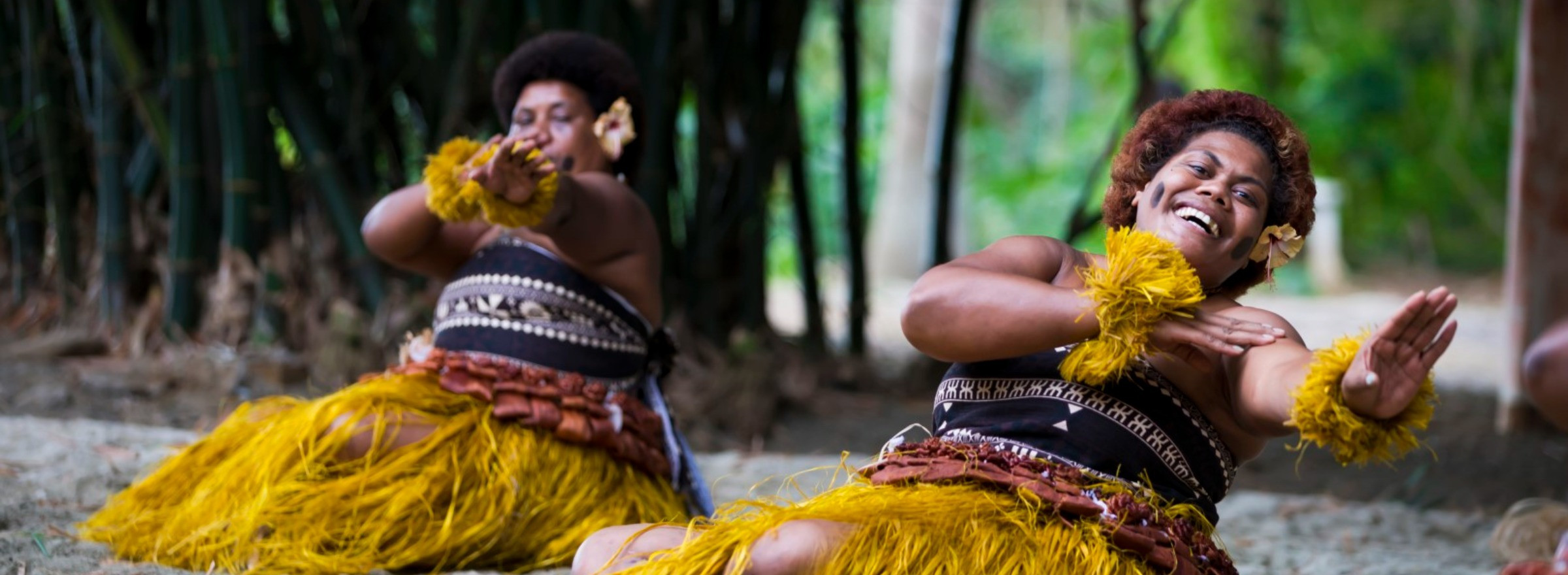 women dancing fiji